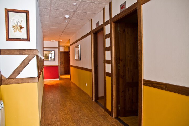 Ballroom/Hall 46 of 49