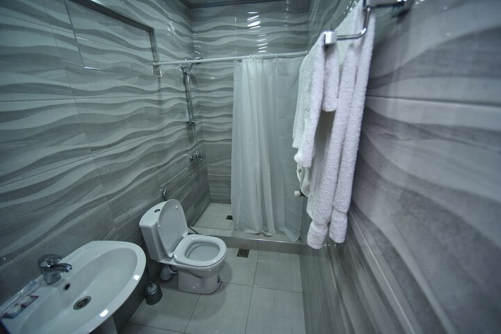 Room 17 of 25