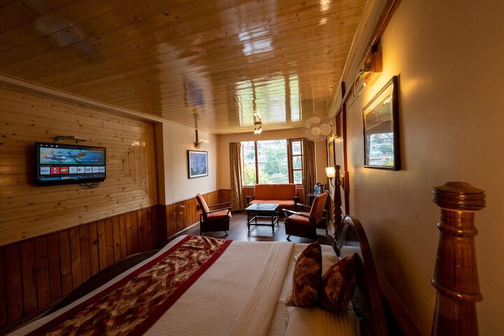 Room 14 of 148