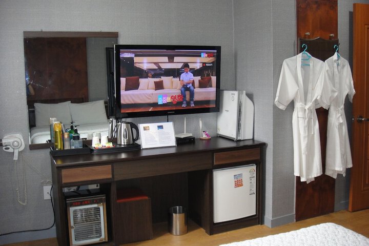 Room 5 of 55