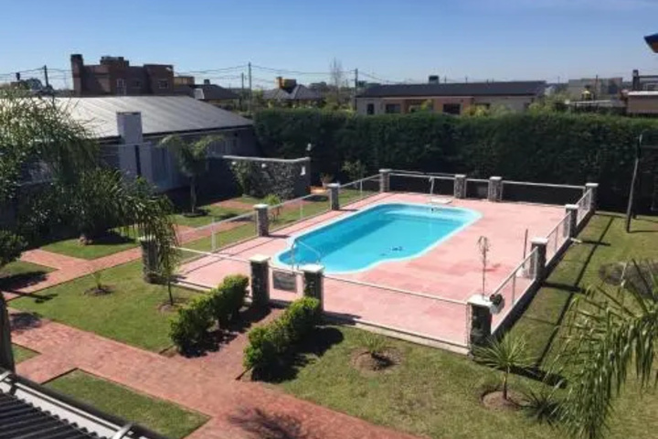 Pool 15 of 29