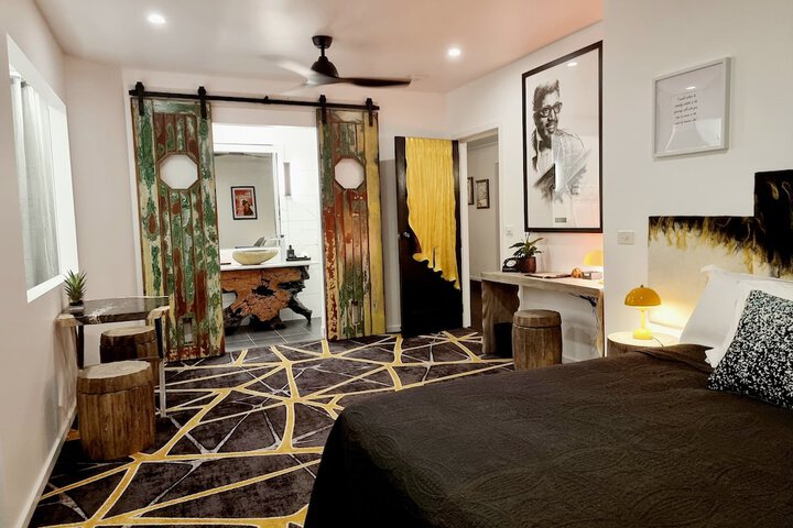 Room 11 of 31