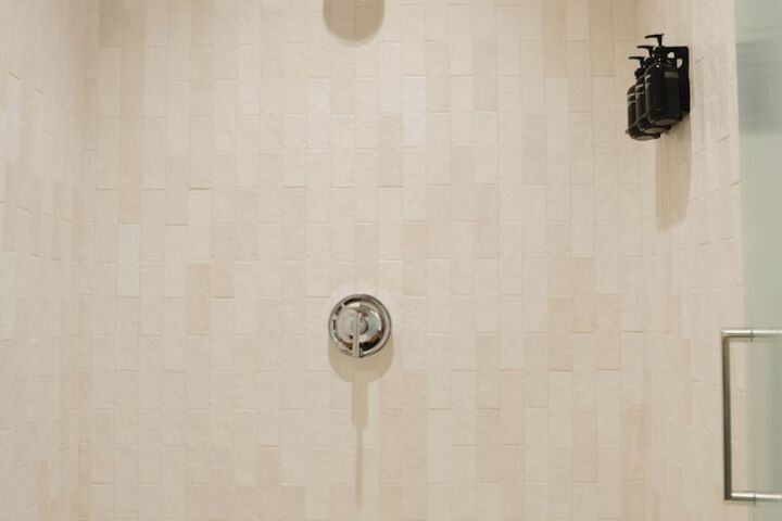 Room 42 of 47