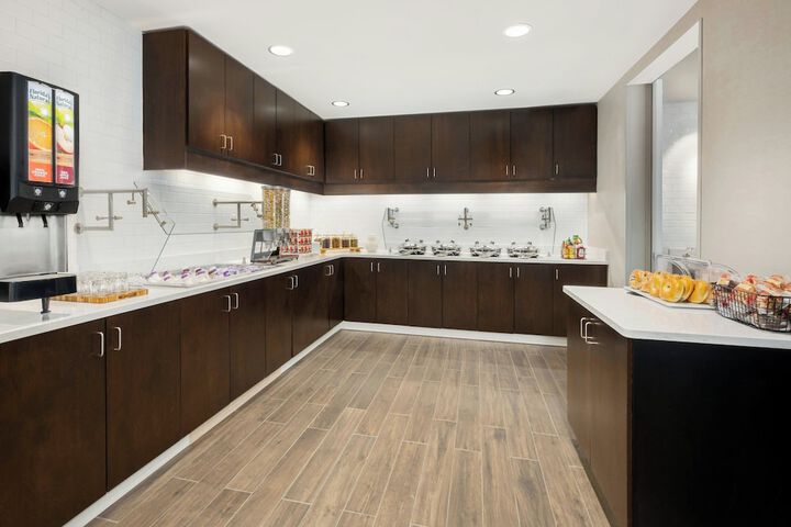 Breakfast/Coffee Service 45 of 49