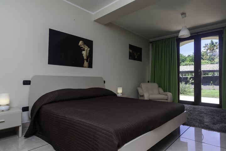 Room 18 of 94