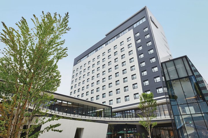 Exterior of Hotel Lumiere Grande Nagareyama Otakanomori