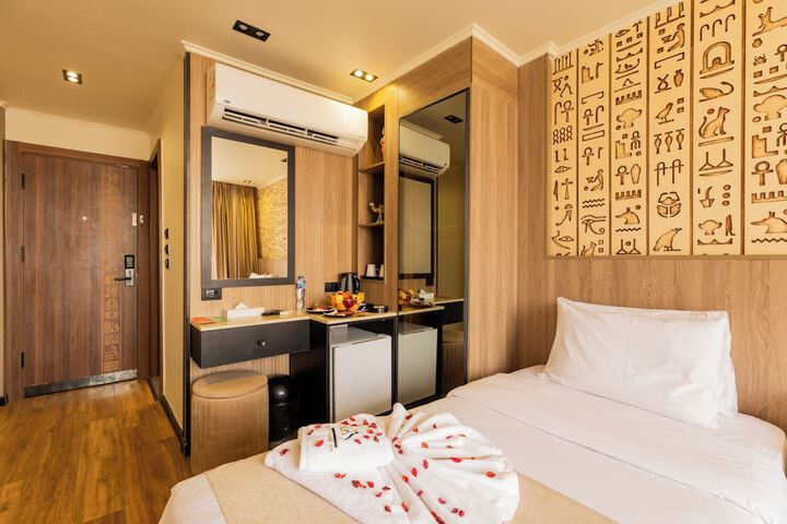 Room 60 of 112