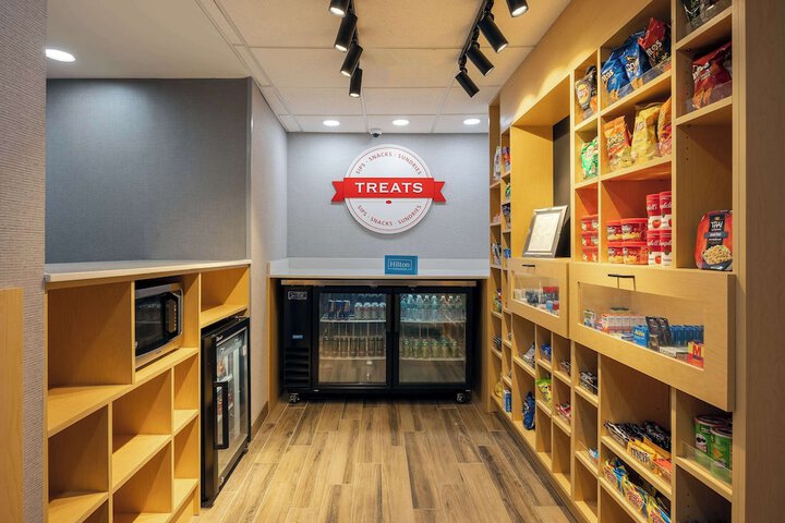 Snack bar