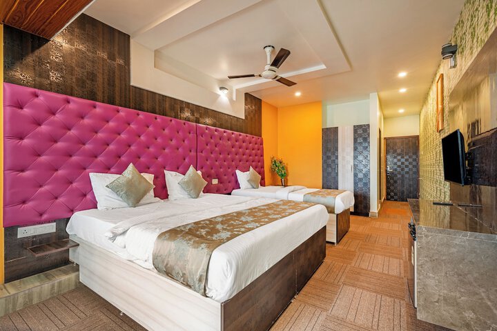 Room 19 of 48