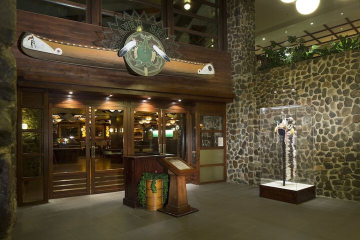 Entrance & Lobby
