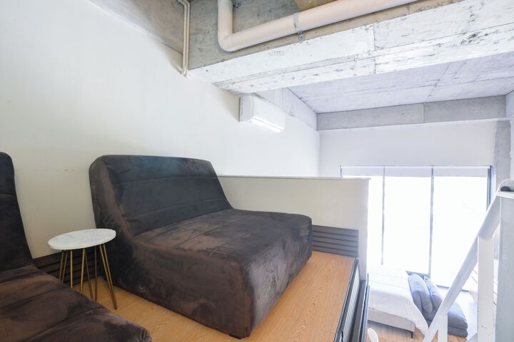 Room 115 of 238