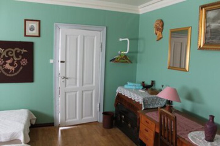 Room 35 of 39