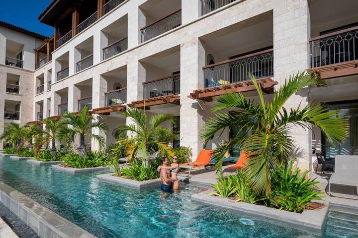 Exterior of Unique by Lopesan Costa Bavaro Resort
