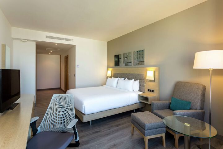 Room 6 of 46