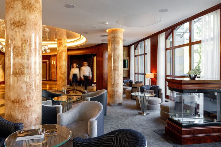 Guest Lobby