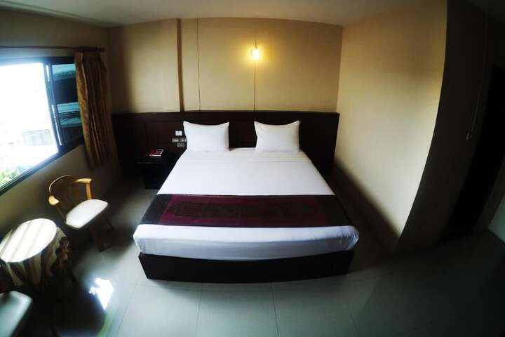 Room 7 of 23