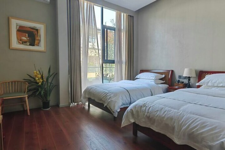 Room 32 of 131