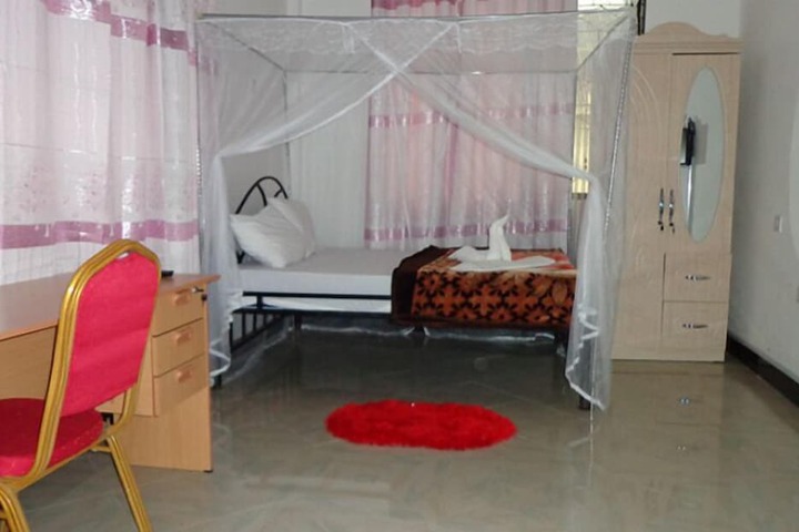 Room 12 of 30
