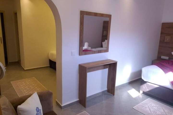 Room 15 of 42