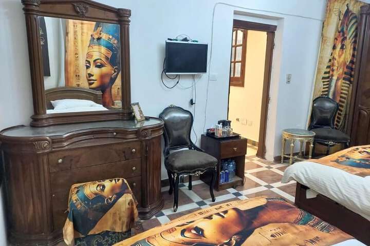 Room 18 of 82