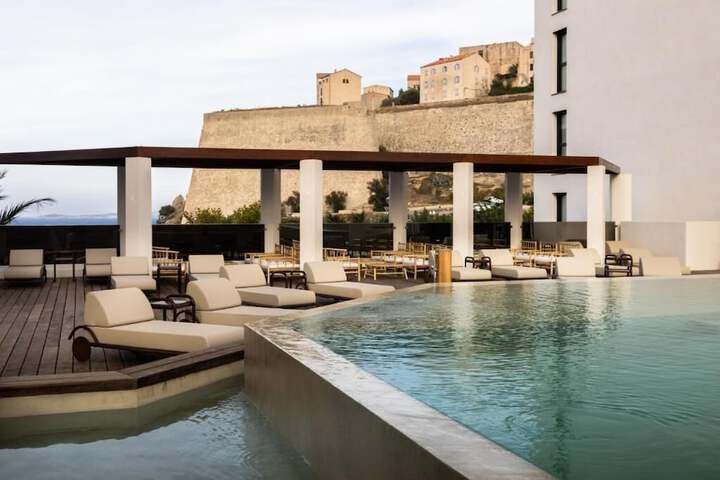 Pool 47 of 60