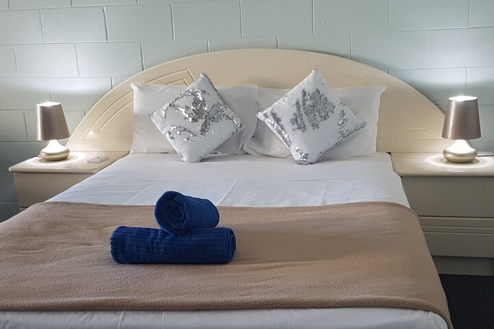 Room 6 of 44