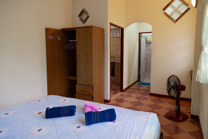 Room 9 of 44