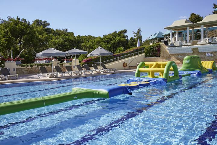 Pool 19 of 102