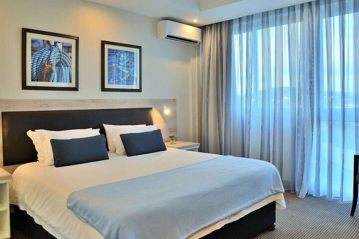 Room 50 of 343