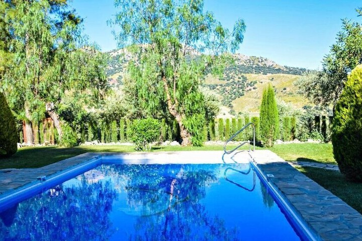 Pool 94 of 132