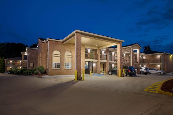 Hotel Entry