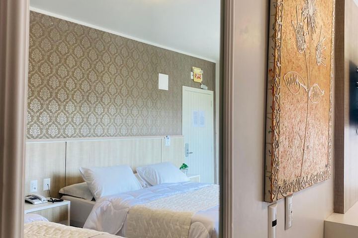 Room 3 of 39
