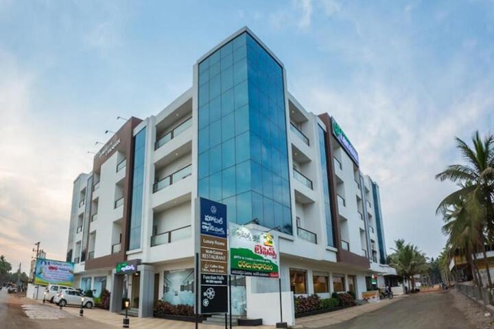 Hotel Somisetty Landmark