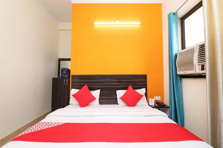 Room 2 of 5