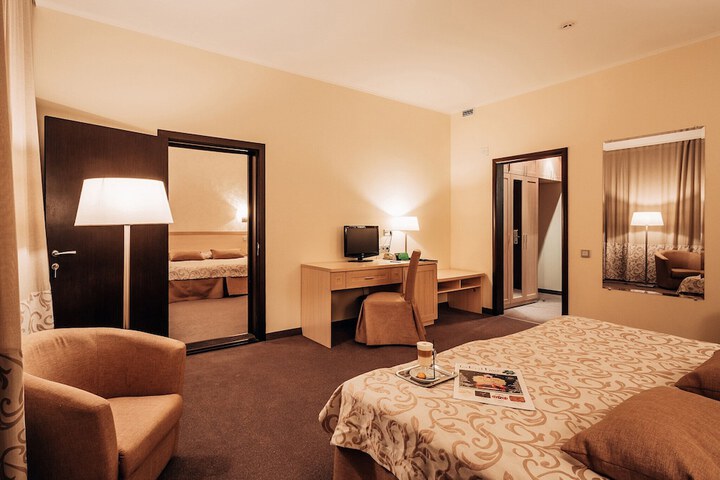 Room 32 of 123