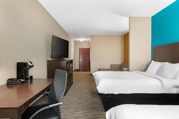 Room 13 of 40