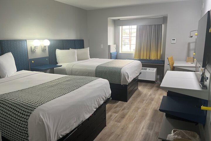 Room 3 of 6