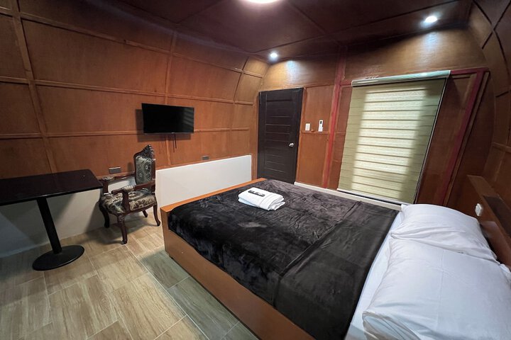 Room 7 of 48