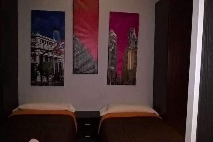 Room 5 of 20