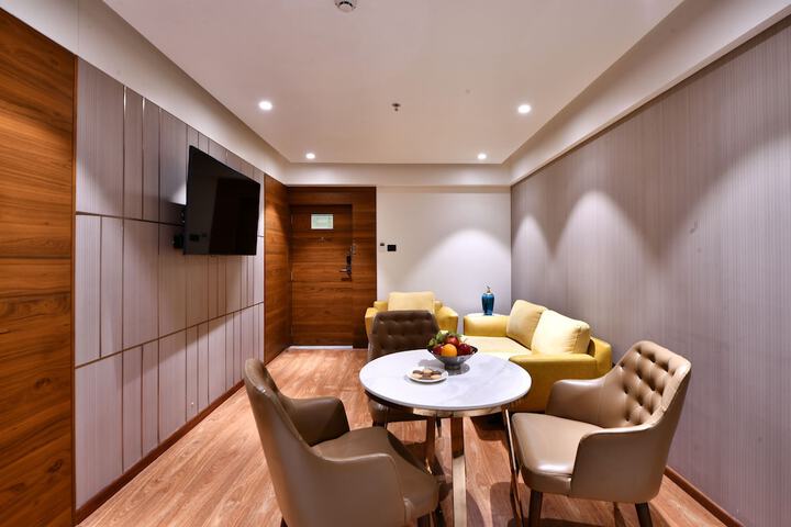 Room 21 of 61