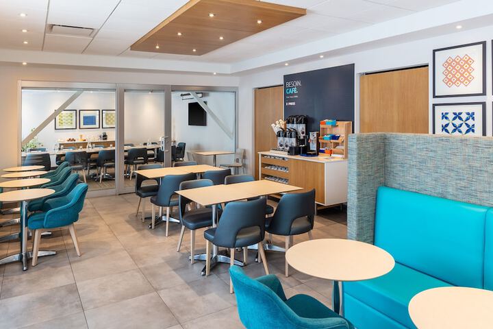 Breakfast/Coffee Service 46 of 57