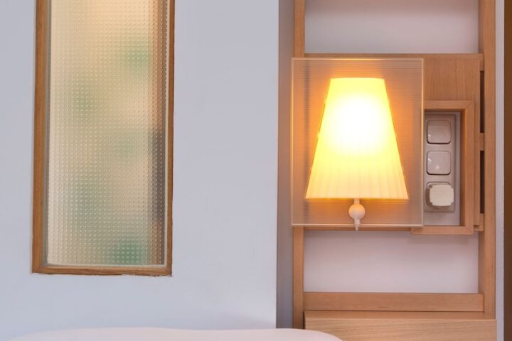 Room 4 of 27