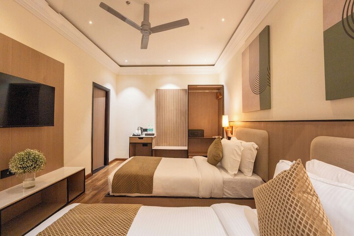 Room 7 of 51