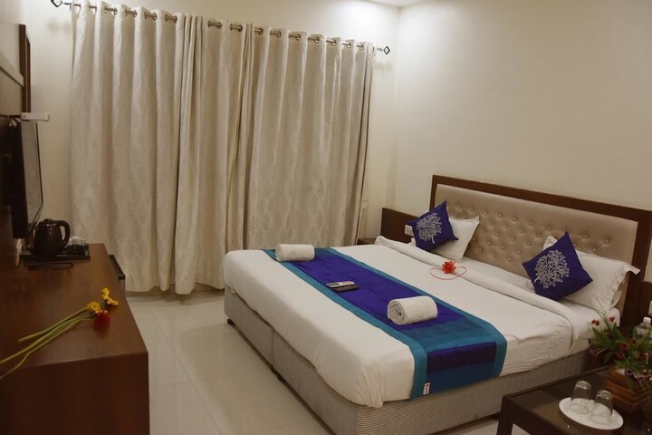 Room 9 of 23