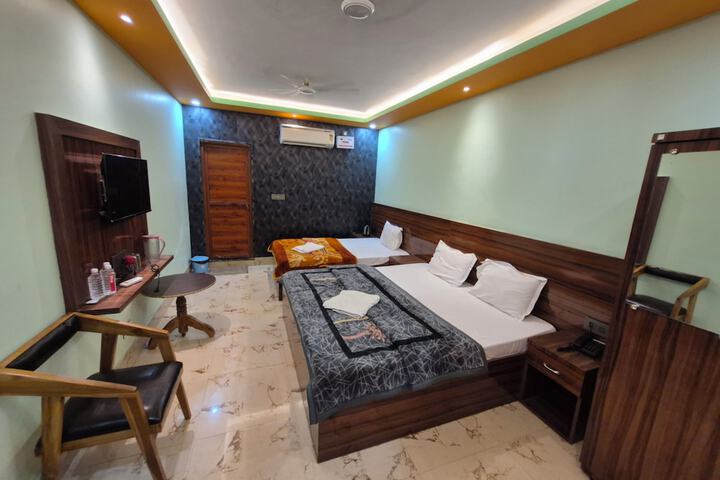 Room 14 of 31