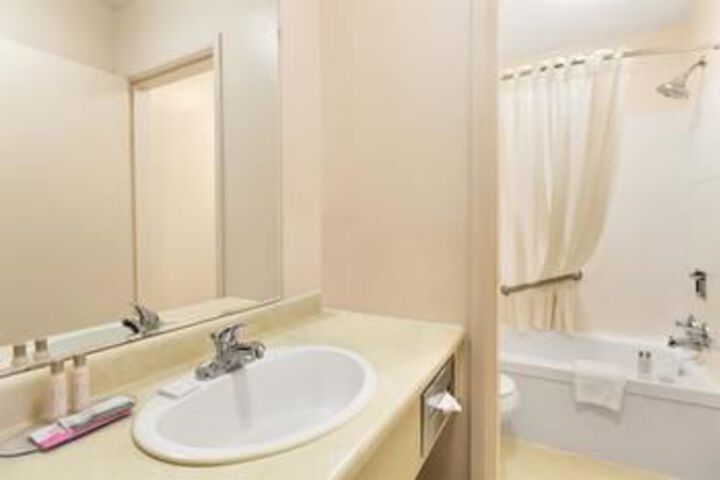 Room 2 of 24