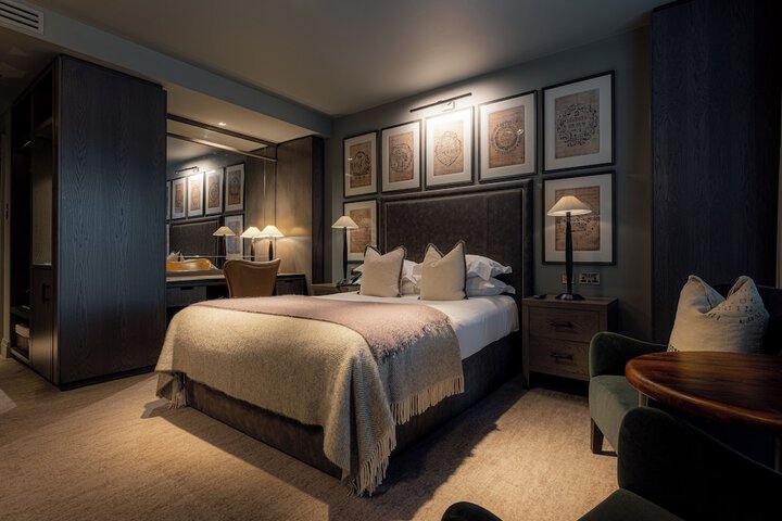 Room 10 of 109
