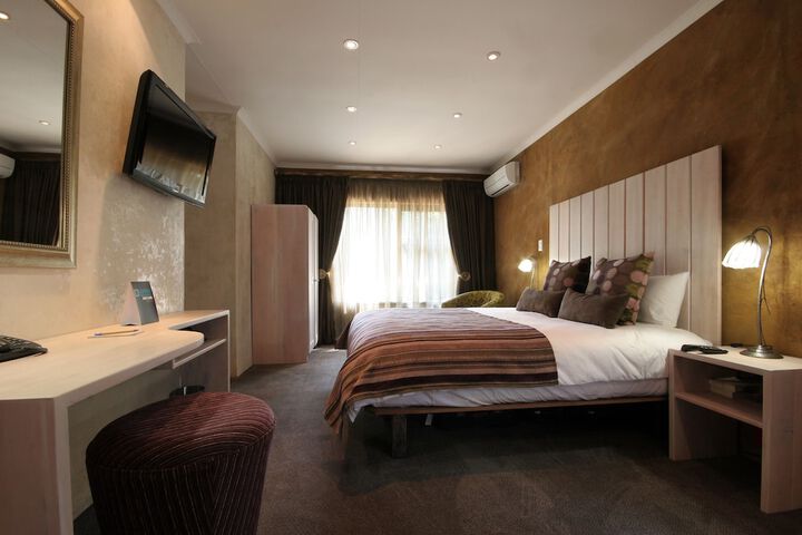 Room 10 of 76