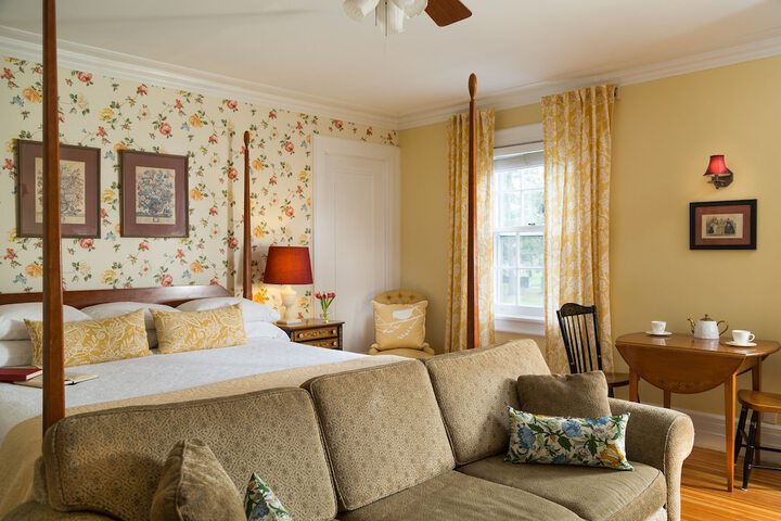 Room 8 of 75
