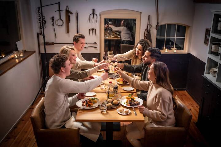 Dining 41 of 55